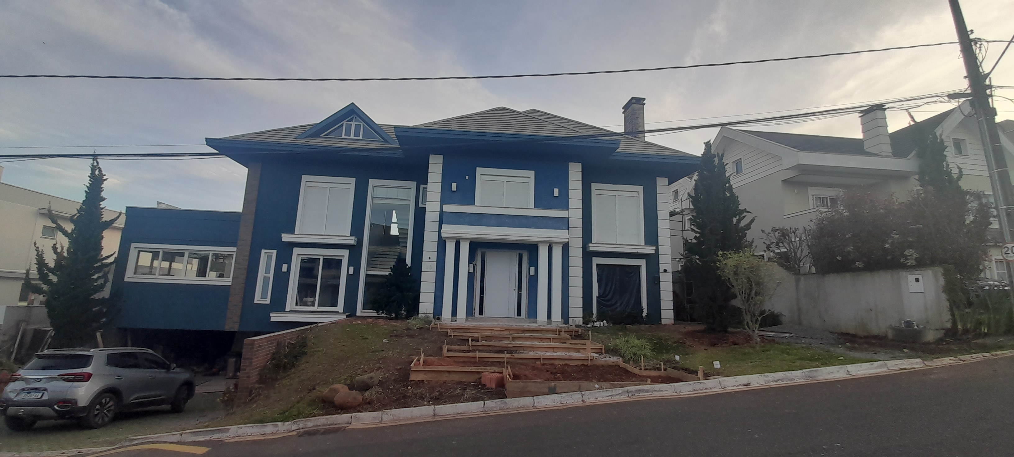 Residência de 485m² em Almirante Tamandaré